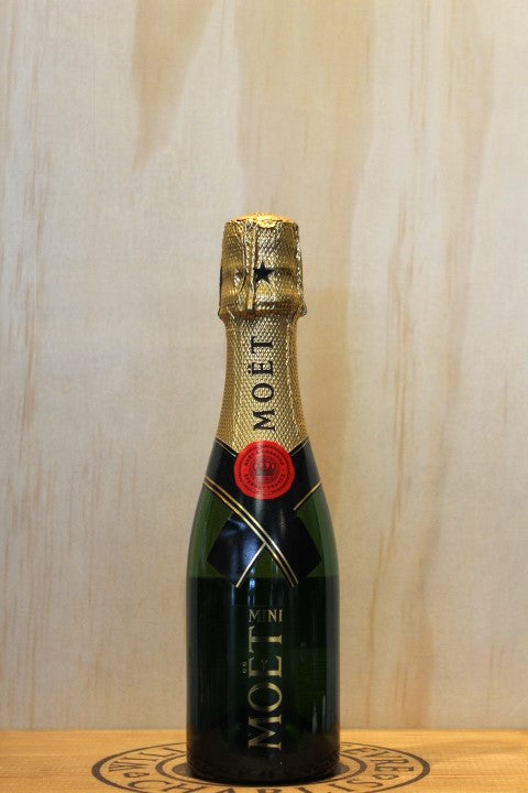 Moet & Chandon Champagne NV 200ml